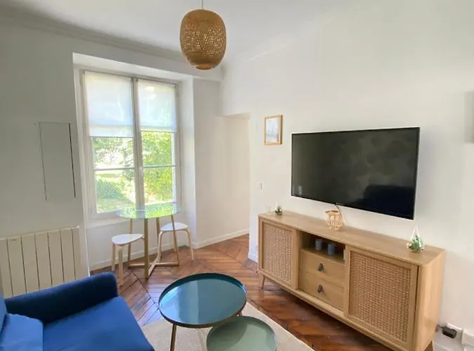 Appartement Quartier St Louis Avec Terrasse